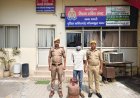 थाना दादरी पुलिस द्वारा बंद घरों से सामान चोरी करने वाला 01 अभियुक्त गिरफ्तार, कब्जे से चोरी का एक बडा घरेलु गैस सिलेण्डर बरामद।
