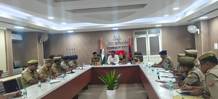 आगामी त्योहारों को लेकर सेंट्रल नोएडा पुलिस अलर्ट, अधिकारियों को दिए सुरक्षा के निर्देश