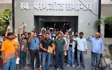 गाजियाबाद पुलिस की बड़ी कार्रवाई: 500 मोबाइल फोन बरामद, करीब डेढ़ करोड़ की कीमत के फोन मालिकों को लौटाए
