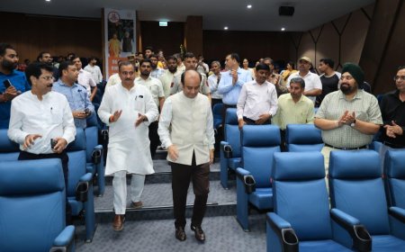 नोएडा में ‘स्वच्छता ही सेवा’ अभियान का भव्य शुभारंभ, स्वच्छता और पर्यावरण संरक्षण का दिया संदेश