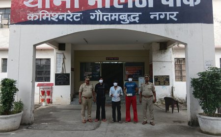 थाना नॉलेज पार्क पुलिस द्वारा चोरी करने वाले 03 अभियुक्त गिरफ्तार, कब्जे से चोरी के 02 मोबाइल फोन बरामद।
