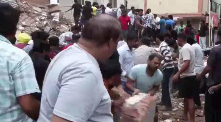सत्य निकेतन हादसा: बिल्डिंग गिरते ही मची अफरा-तफरी, चश्मदीद का दावा- मलबे में 20-30 बच्चे दबे हो सकते हैं