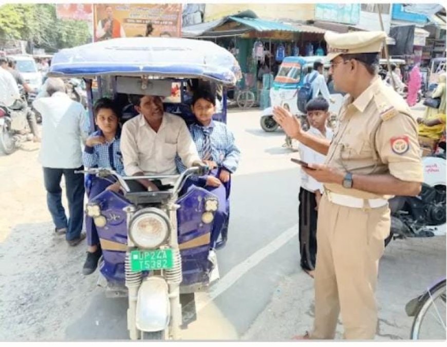 सम्भल में कंबाइन हार्वेस्टर में SMS अनिवार्य, पराली जलाने पर लगेगा भारी जुर्माना