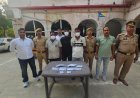 मोबाइल/चेन स्नैचिंग व लूट करने वाले 3 आरोपी गिरफ्तार, 5 छीने हुए मोबाइल, अवैध तमंचे और बाइक बरामद